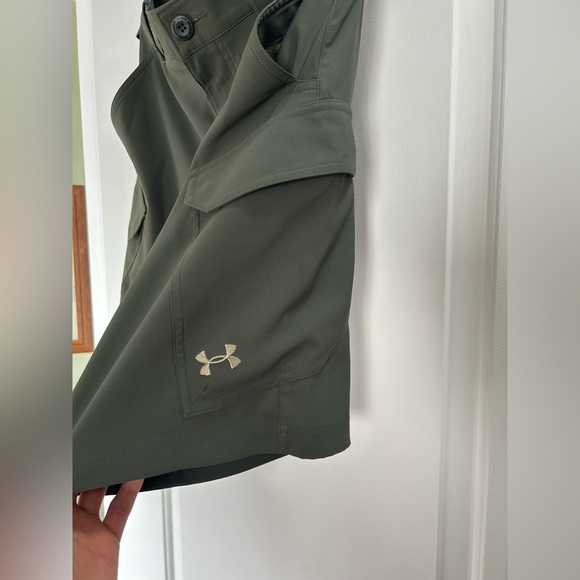 Under Armour Heat Gear Loose Shorts - Picture 3 of 5